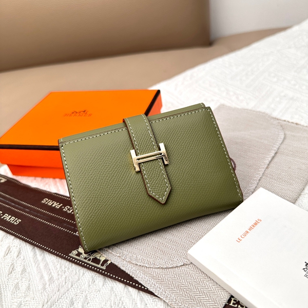 エルメス財布コピー正面デザイン